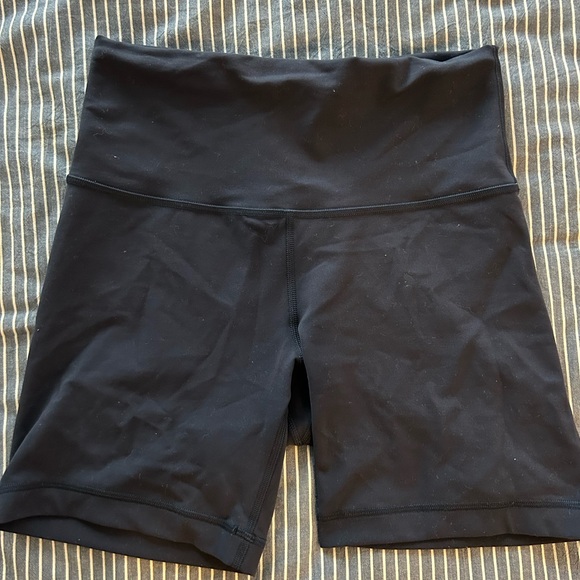 Wunder Train High-Rise Short 6" - Picture 2 of 3